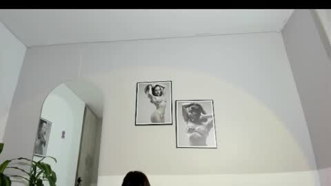 Snapshot of olivia_collisn chatting on July 12, 12:07 pm Olivia Collins online show from July 12, 12:07 pm