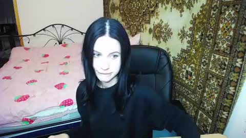 olivia_graceee online show from July 12, 11:45 am
