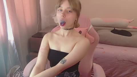 Olivia online show from July 6, 3:03 pm