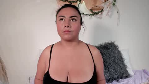 Olivia  happyness  online show from December 19, 10:10 pm