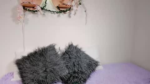 Olivia  happyness  online show from January 21, 3:21 pm