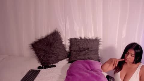 IG Im Oliviamorrys X OliviaMorrys online show from March 11, 10:38 pm