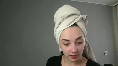 Olivia online show from March 5, 12:34 pm