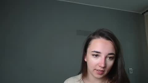Snapshot of olivia_oliv chatting on May 15, 9:38 am Olivia online show from May 15, 9:38 am
