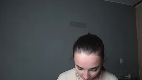Snapshot of olivia_oliv chatting on May 23, 6:12 pm Olivia online show from May 23, 6:12 pm