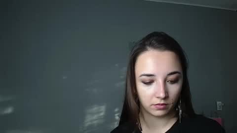 Snapshot of olivia_oliv chatting on June 8, 4:40 pm Olivia online show from June 8, 4:40 pm