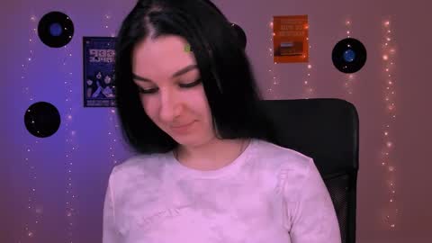 Snapshot of olivia_rage chatting on May 31, 8:54 am Sweet Olivia online show from May 31, 8:54 am