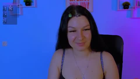 Snapshot of olivia_rage chatting on June 14, 7:05 pm Sweet Olivia online show from June 14, 7:05 pm