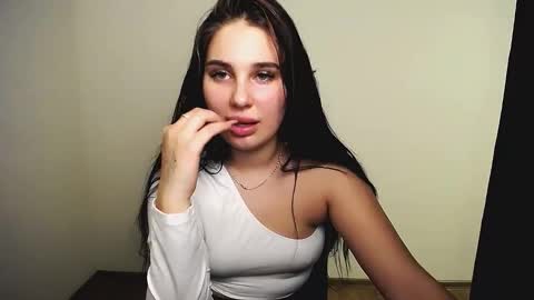 Olivia online show from November 26, 9:27 pm