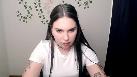 Olivia online show from June 3, 8:03 pm