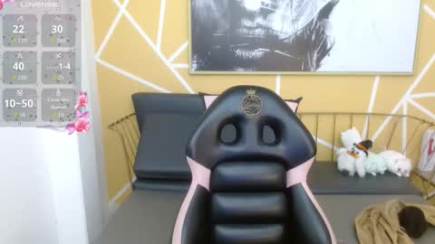 Snapshot of olivia_russo chatting on January 9, 10:00 pm Olivia online show from January 9, 10:00 pm