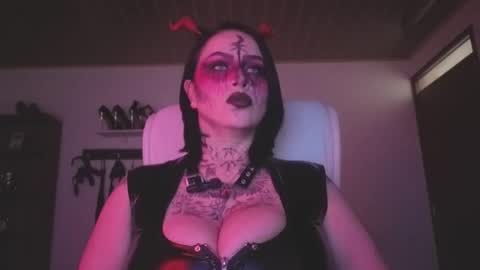 Snapshot of olivia_seex chatting on October 28, 1:36 pm online show from October 28, 1:36 pm