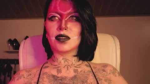 Snapshot of olivia_seex chatting on November 6, 1:34 pm online show from November 6, 1:34 pm