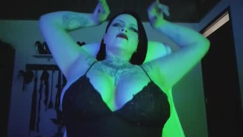 Snapshot of olivia_seex chatting on November 13, 1:21 pm online show from November 13, 1:21 pm