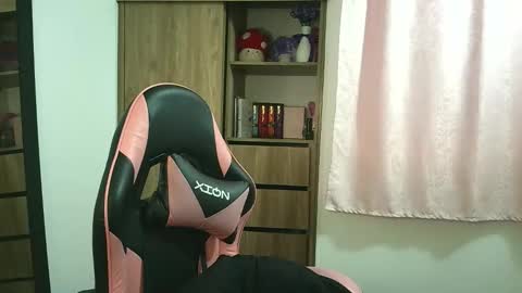 Olivia online show from November 21, 1:10 pm