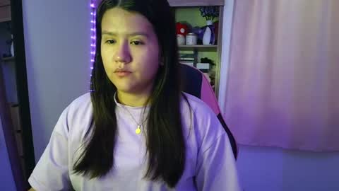 Snapshot of olivia_watson_ chatting on June 12, 12:15 pm Olivia online show from June 12, 12:15 pm