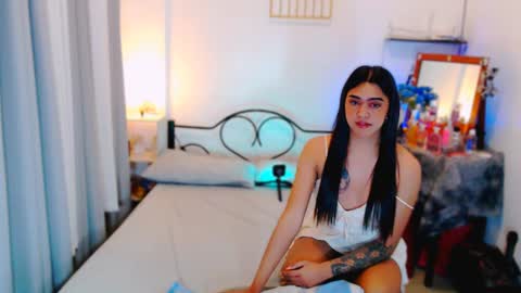 Snapshot of olivia_xxo chatting on July 30, 11:53 am olivia_xxo online show from July 30, 11:53 am