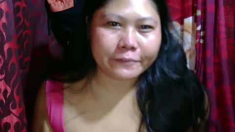 Snapshot of olivia_z chatting on April 13, 8:31 am olivia_z online show from April 13, 8:31 am