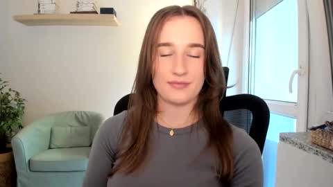 Snapshot of oliviaaa2003 chatting on September 9, 12:48 pm Oliwiaa2004 online show from September 9, 12:48 pm