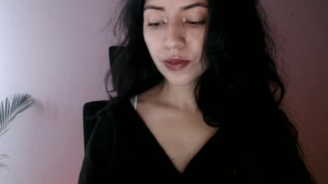 Snapshot of oliviaaa__ chatting on July 27, 4:25 pm oliviaaa__ online show from July 27, 4:25 pm