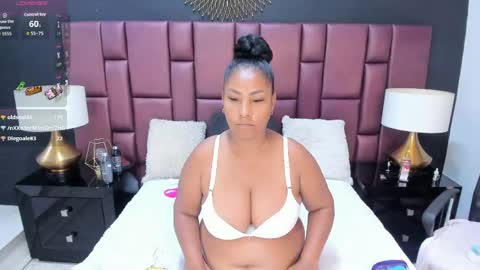 Snapshot of oliviaburningmilf chatting on May 30, 11:07 am Olivia Burning online show from May 30, 11:07 am