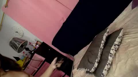 OLIVIA online show from December 5, 9:00 pm