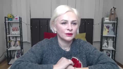 OliviaHorst online show from October 14, 5:30 am