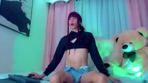 Snapshot of oliviahot01 chatting on November 28, 2:25 am oliviahot01 online show from November 28, 2:25 am