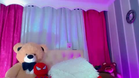 oliviahot01 online show from March 28, 3:17 am