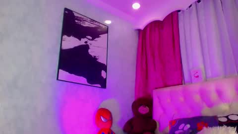 Snapshot of oliviahot01 chatting on May 3, 1:11 am oliviahot01 online show from May 3, 1:11 am