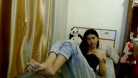 oliviaknightx online show from February 11, 7:57 am