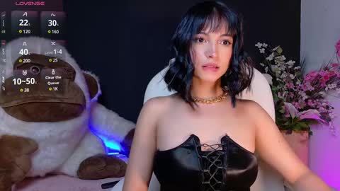 Olivia Mcneill  online show from January 31, 11:03 pm