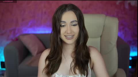 Snapshot of oliviamoore_ chatting on May 24, 6:46 pm Olivia online show from May 24, 6:46 pm