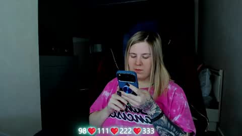 Snapshot of oliviamunk chatting on May 29, 5:05 am . online show from May 29, 5:05 am