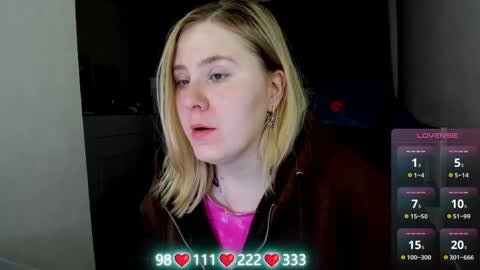 Snapshot of oliviamunk chatting on May 31, 3:58 am . online show from May 31, 3:58 am
