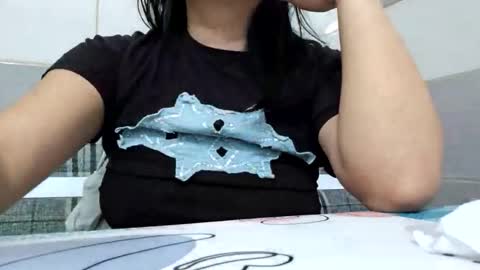 Snapshot of oliviaoly chatting on December 14, 6:08 am Olivia online show from December 14, 6:08 am