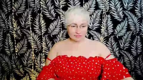 Snapshot of oliviaoskar_ chatting on May 12, 10:34 am Kelly online show from May 12, 10:34 am
