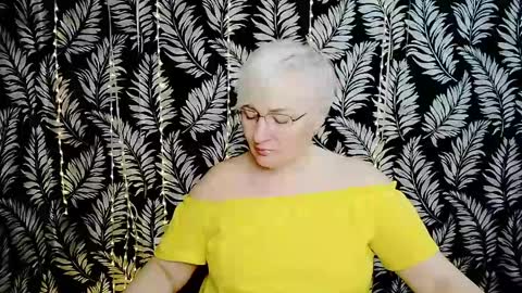 Snapshot of oliviaoskar_ chatting on May 28, 10:12 am Kelly online show from May 28, 10:12 am