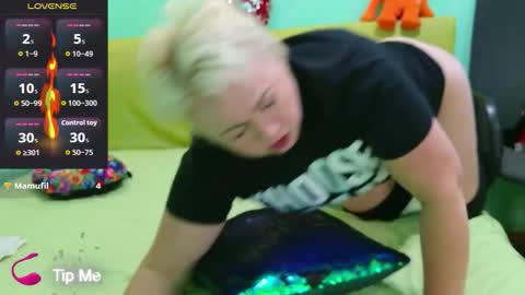 oliviaparadise online show from November 6, 2:18 pm