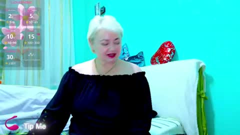 Snapshot of oliviaparadise chatting on June 14, 5:26 pm oliviaparadise online show from June 14, 5:26 pm