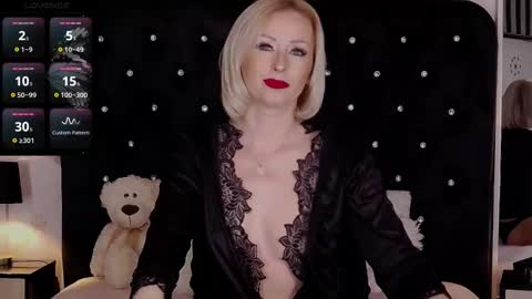 Olivia online show from March 4, 11:19 am