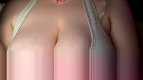 Snapshot of oliviaskies chatting on May 27, 1:57 am Olivia baby online show from May 27, 1:57 am
