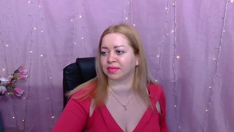 Snapshot of oliviaverr chatting on February 24, 2:04 pm Oliviaverr online show from February 24, 2:04 pm