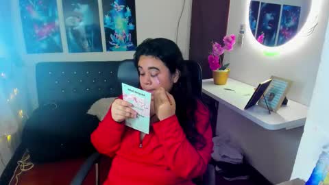 oliviia_cute online show from November 5, 5:07 am