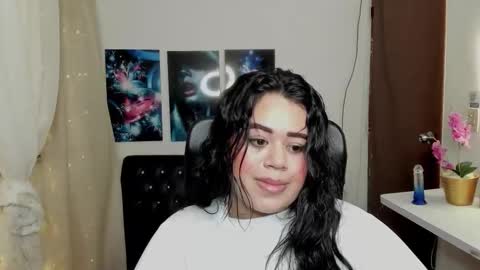 oliviia_cute online show from November 21, 5:39 am