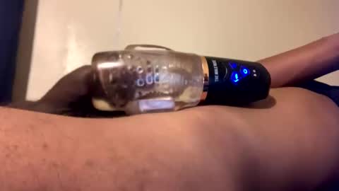 Snapshot of olliebennit chatting on November 25, 8:25 am Ollie online show from November 25, 8:25 am