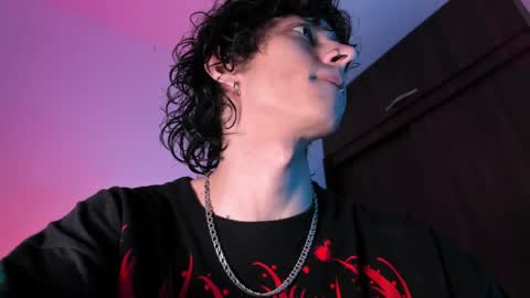     online show from December 20, 5:25 am