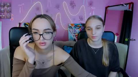 Snapshot of ollivia_dream chatting on May 13, 6:00 am Ollivia online show from May 13, 6:00 am
