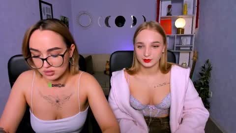 Snapshot of ollivia_dream chatting on May 15, 5:58 am Ollivia online show from May 15, 5:58 am