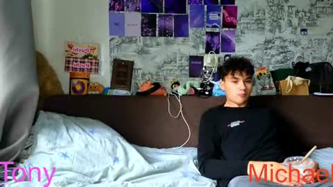 Snapshot of ololkd chatting on June 17, 7:22 am Tony online show from June 17, 7:22 am
